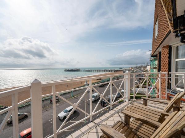 The Lanes Hotel : photo 1 de la chambre chambre double avec balcon - vue sur mer
