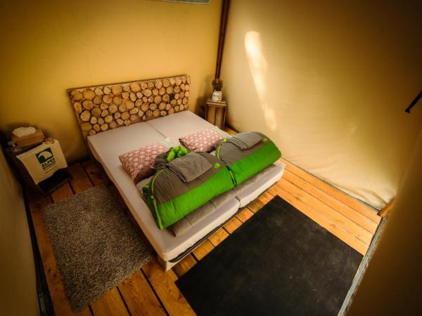 Eco Bivouac village igloos Annecy - LE SEMNOZ - à 20 minutes d'Annecy : photo 3 de la chambre tente
