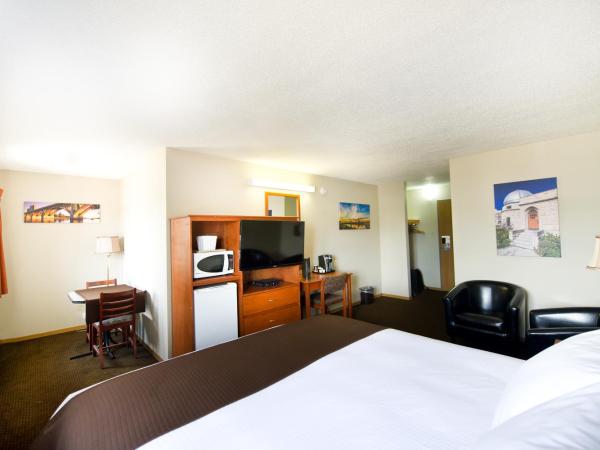 Riviera Motor Inn : photo 3 de la chambre suite lit king-size