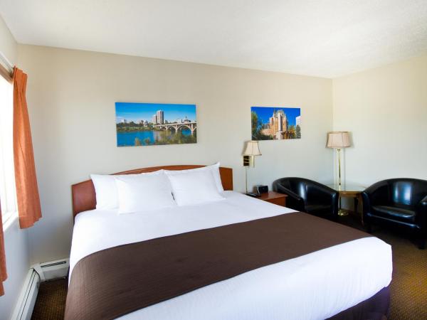 Riviera Motor Inn : photo 6 de la chambre suite lit king-size