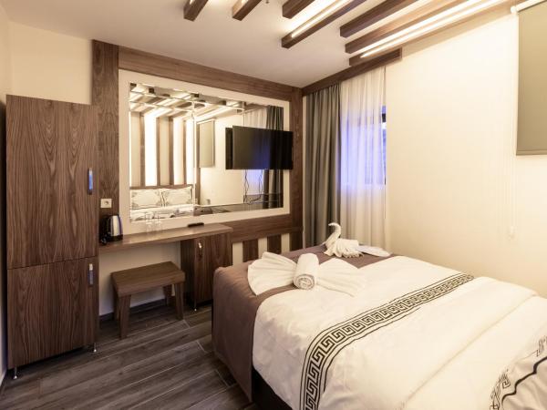 hotel di poesia deluxe : photo 3 de la chambre chambre double avec salle de bains privative