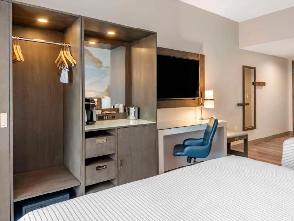 Cambria Hotel Orlando Airport : photo 3 de la chambre chambre queen standard 2 lits queen-size et douche - non-fumeurs