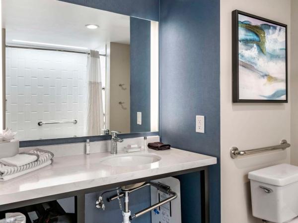 Cambria Hotel Orlando Airport : photo 4 de la chambre king suite with sofa bed - accessible/non smoking