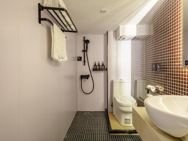 1Forest Hostel Shanghai Hongkou : photo 5 de la chambre chambre king confort