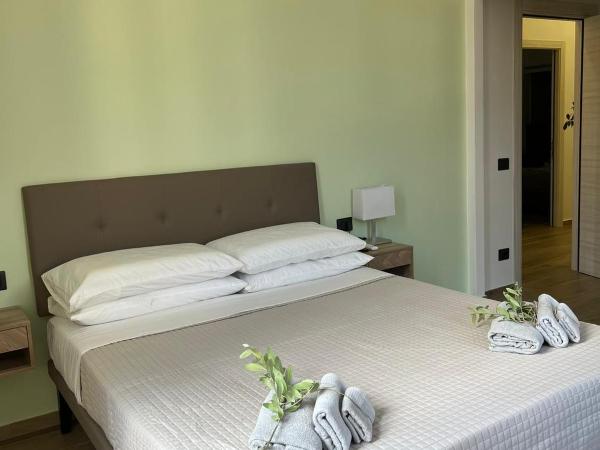 Ulivo House : photo 6 de la chambre chambre double avec salle de bains privative