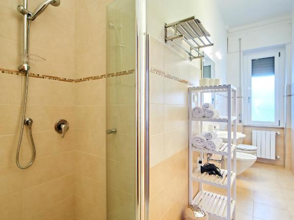 Tidu's home B&B : photo 7 de la chambre chambre lits jumeaux avec toilettes communes