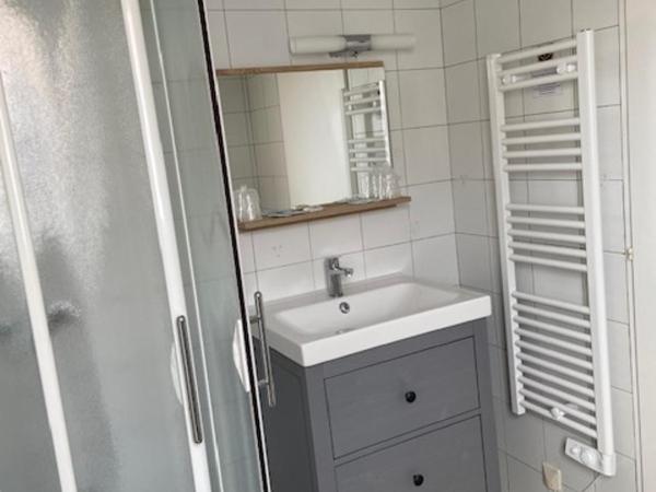 Hotel Bord A Bord : photo 2 de la chambre chambre familiale avec terrasse 