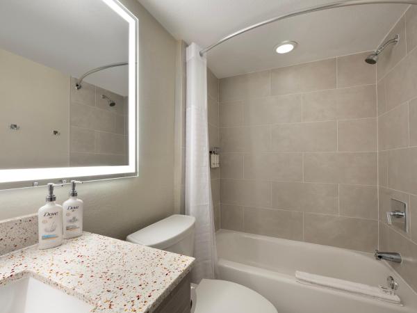 Holiday Inn Resort Orlando Suites - Waterpark, an IHG Hotel : photo 6 de la chambre suite familiale 2 chambres lit king-size