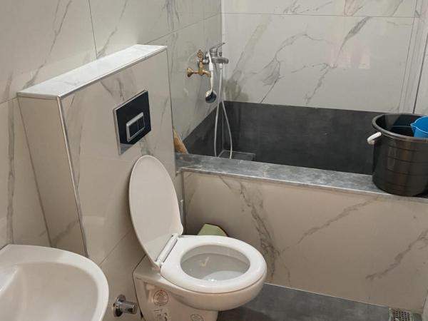 Ümit 2 Termal Apart Pansiyon : photo 5 de la chambre suite - vue sur ville