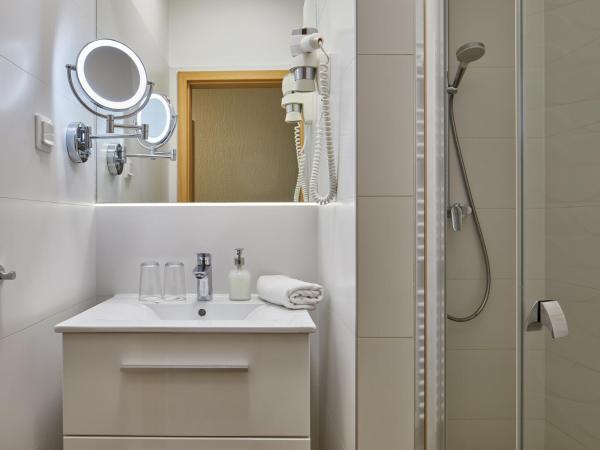 7Seasons Apartments Budapest : photo 7 de la chambre deluxe three-bedroom with 2 bath 