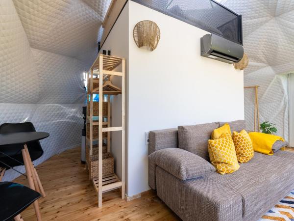 Glamping escape to the stars under Prague skyline : photo 6 de la chambre tente