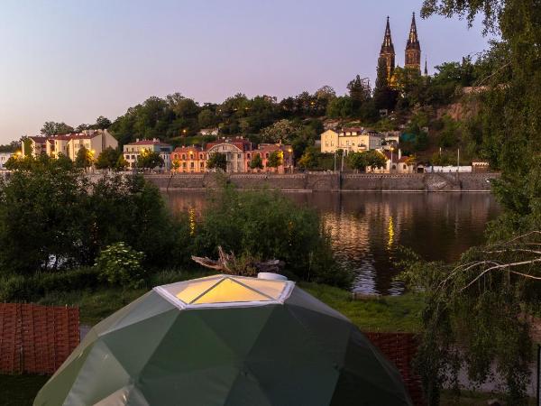 Glamping escape to the stars under Prague skyline : photo 5 de la chambre tente