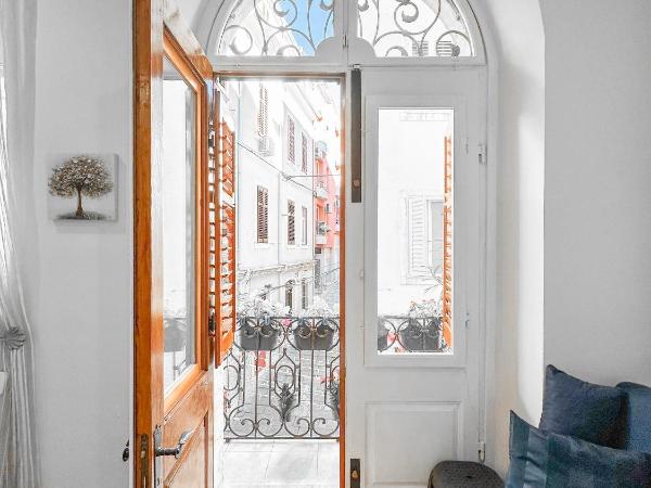 City Center Lodge : photo 10 de la chambre appartement 1 chambre avec balcon