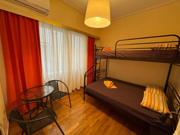 Petaluda House 5 : photo 4 de la chambre chambre double avec salle de bains commune