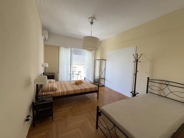 Petaluda House 5 : photo 4 de la chambre chambre triple Économique avec salle de bains commune