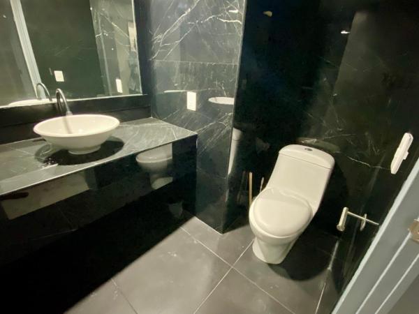 Condo in Ocean Front Resort : photo 6 de la chambre suite deluxe avec lit king-size