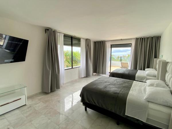 Condo in Ocean Front Resort : photo 4 de la chambre appartement - vue sur mer