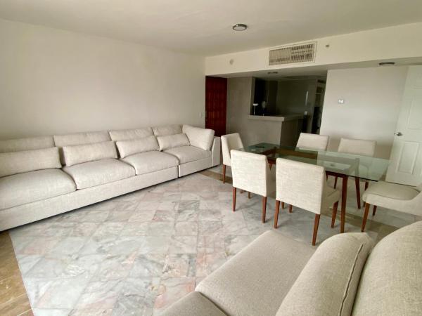 Condo in Ocean Front Resort : photo 7 de la chambre appartement - vue sur mer
