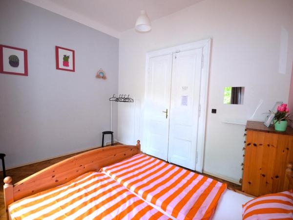 Travel&Joy backpackers : photo 5 de la chambre chambre double standard avec salle de bains commune