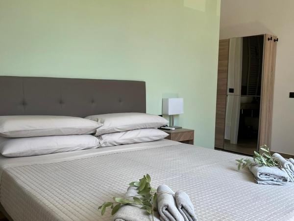 Ulivo House : photo 4 de la chambre chambre double avec salle de bains privative