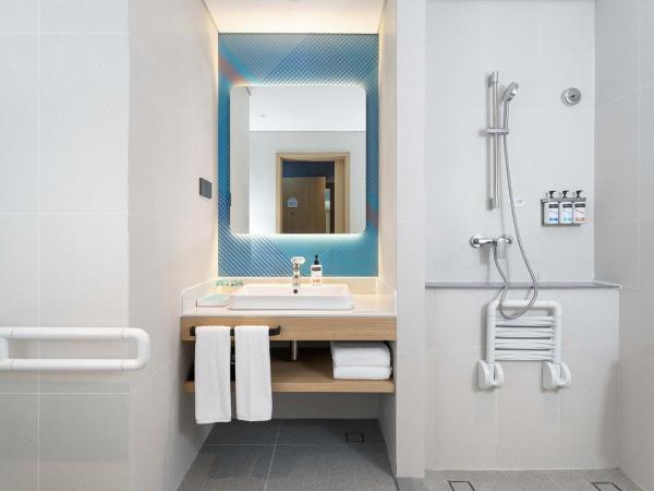 Holiday Inn Express Xi'an Daxing, an IHG Hotel : photo 2 de la chambre chambre lit king-size standard - accessible aux personnes à mobilité réduite