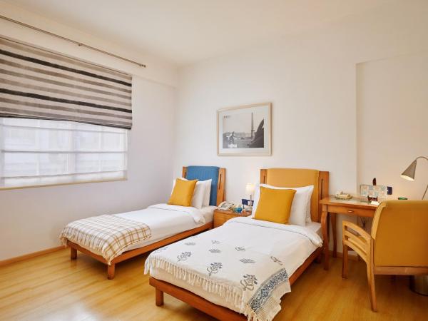 The Gordon House Hotel, Colaba : photo 7 de la chambre boutique room with 15% off on food and soft beverage and laundry