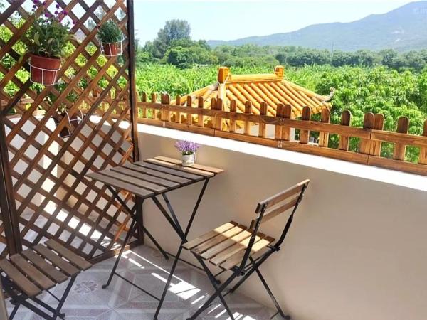 Cloud Tree Inn Yun Shu Li ,Xichong, Shenzhen : photo 2 de la chambre chambre double avec balcon