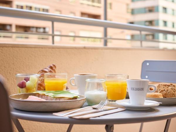 Rooms Ciencias : photo 8 de la chambre chambre double ou lits jumeaux avec balcon