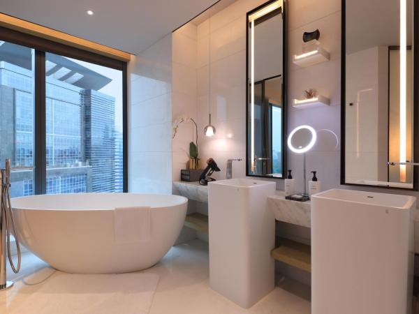 InterContinental Beijing Sanlitun, an IHG Hotel : photo 4 de la chambre suite junior lit king-size - vue sur ville