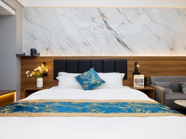 Xingyin Cloudy Hotel Guangzhou Changgang Subway Station - Free Shuttle Bus to Canton Fair Complex During Canton Fair Period : photo 9 de la chambre chambre king-size de luxe - vue sur la ville