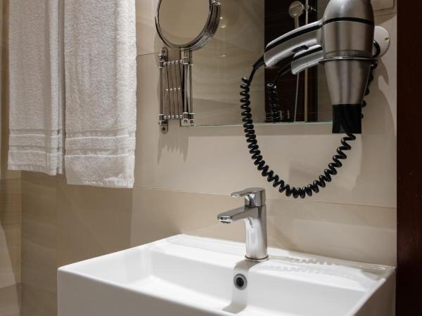 Hotel da Bolsa : photo 10 de la chambre chambre double