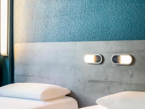 ibis budget Montpellier Sud Près d'Arènes : photo 3 de la chambre chambre lits jumeaux