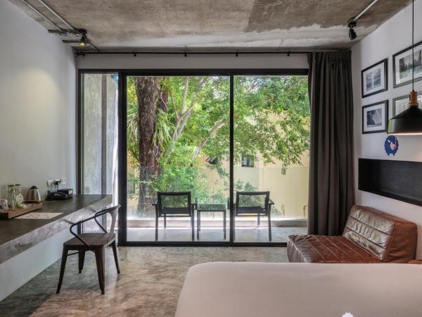 Kokotel Khao Lak Lighthouse - SHA Extra Plus : photo 10 de la chambre  chambre double supérieure avec balcon