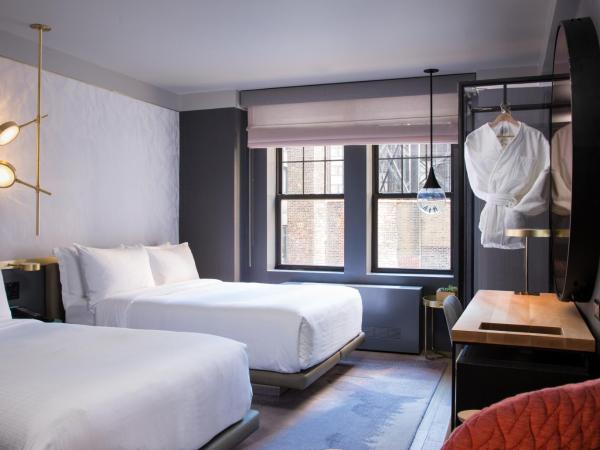 The Time New York, part of JdV by Hyatt : photo 8 de la chambre chambre double avec 2 lits doubles
