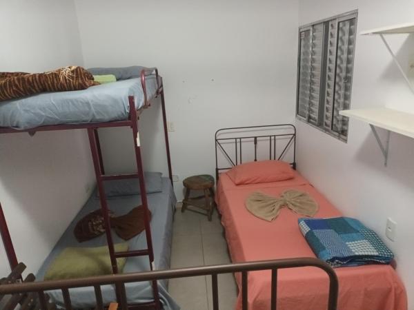 Girassol Hostel Vila Madalena : photo 4 de la chambre chambre triple