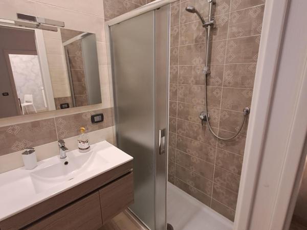 Civico85 : photo 6 de la chambre chambre double avec lit d'appoint