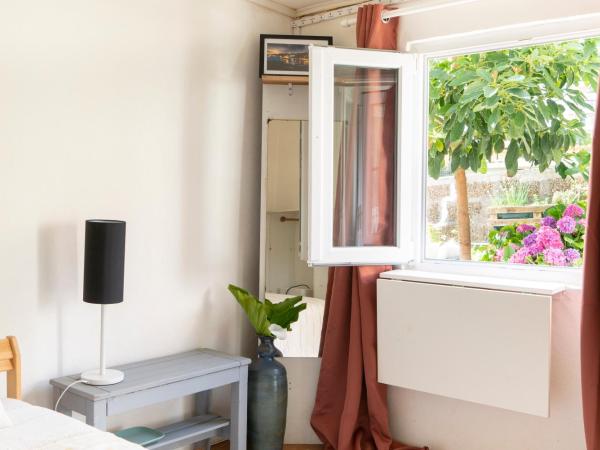 Growth House : photo 6 de la chambre chambre double deluxe avec douche