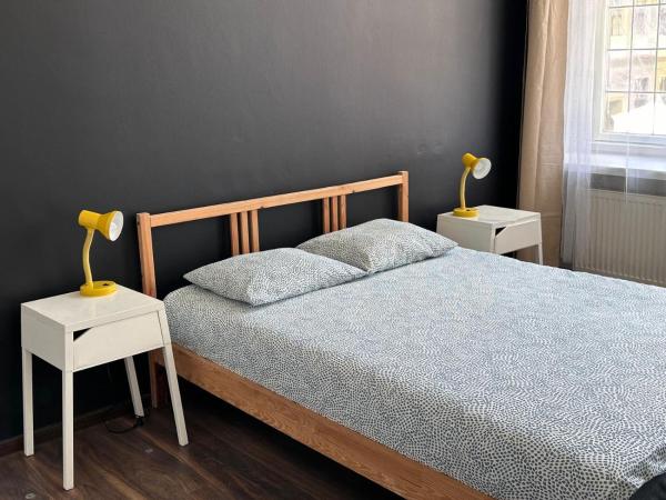 Apolla 12 : photo 5 de la chambre chambre double standard avec salle de bains commune