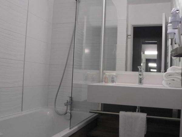 Hotel Le Circuit Le Mans : photo 3 de la chambre chambre familiale