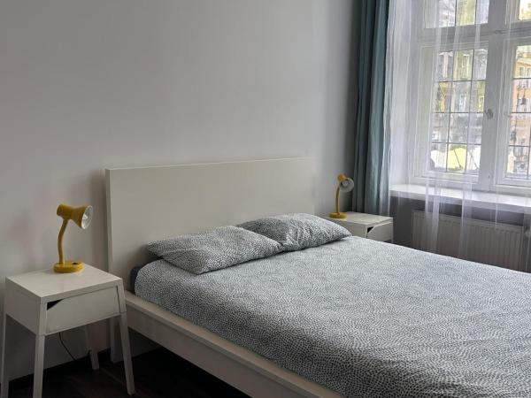 Apolla 12 : photo 8 de la chambre chambre double standard avec salle de bains commune