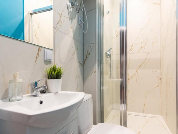 Centrum3a Łódź Próchnika 21 : photo 8 de la chambre chambre deluxe double ou lits jumeaux