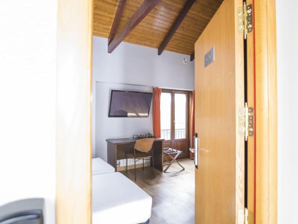 Hotel Alda Algalia : photo 3 de la chambre chambre triple supérieure