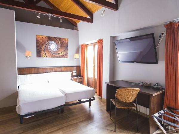 Hotel Alda Algalia : photo 5 de la chambre chambre triple supérieure