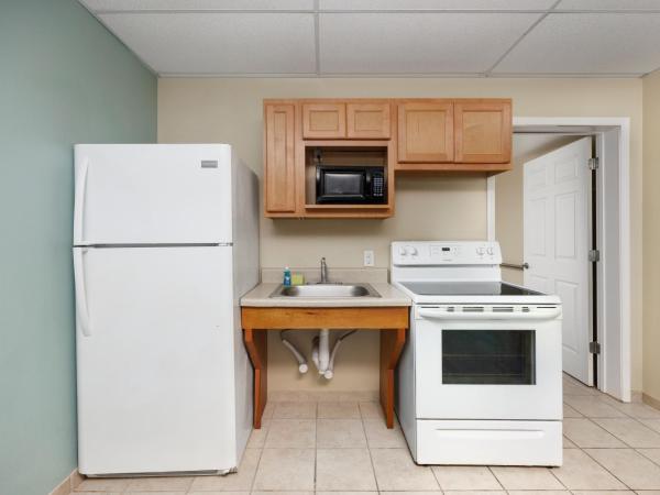 Beachside Resort Panama City Beach : photo 7 de la chambre studio lit king-size avec canapé-lit - accessible aux personnes à mobilité réduite