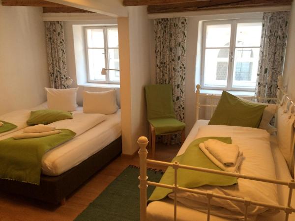 Cityhotel Junger Fuchs : photo 1 de la chambre chambre triple