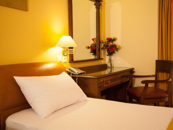 Galini Palace : photo 3 de la chambre chambre triple