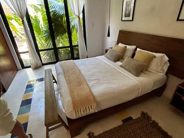 Casa Sirena - oasis en el centro histórico : photo 9 de la chambre villa - vue sur jardin