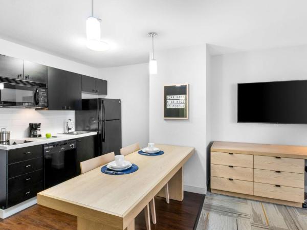 Sonesta Simply Suites Austin South : photo 1 de la chambre suite 1 chambre lit queen-size avec baignoire - accessible aux personnes à mobilité réduite