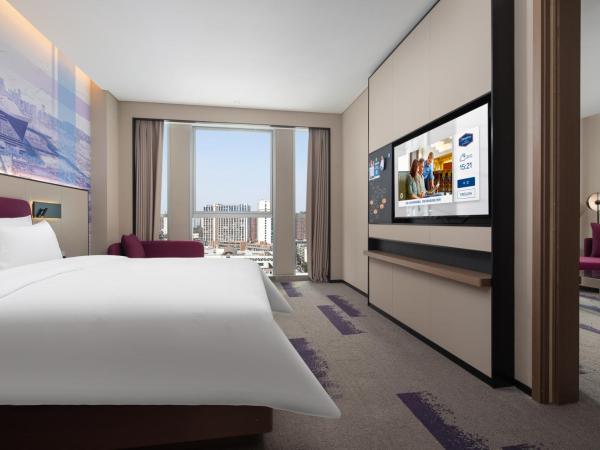 Hilton by Hampton Chengdu North Railway Station : photo 3 de la chambre suite affaires