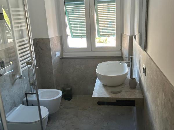 Ulivo House : photo 3 de la chambre chambre double avec salle de bains privative